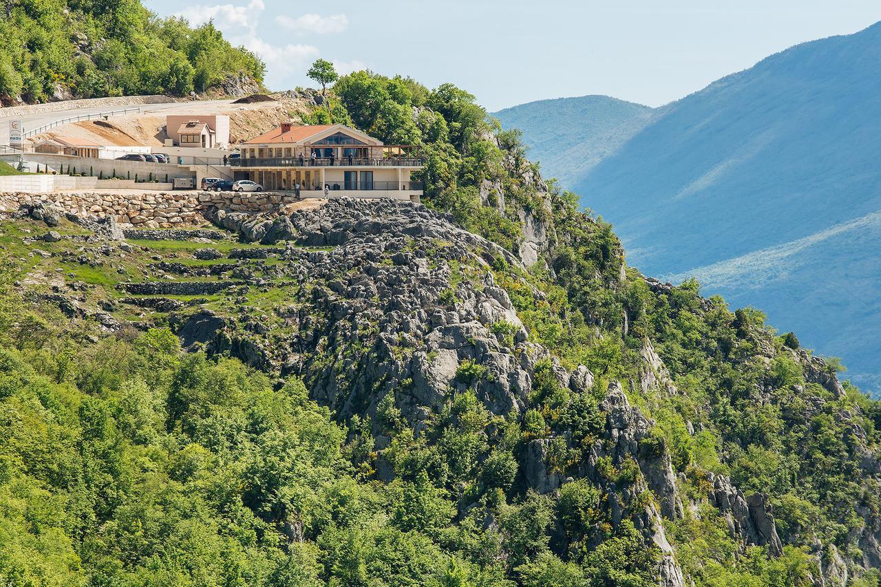 Sokoline Mandici